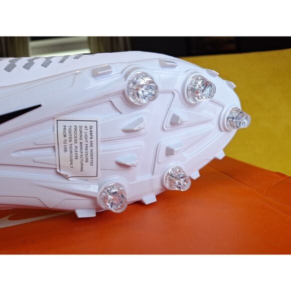NEW Nike Men’s SIZE 16 Alpha Menace Pro 2 Mid Football Cleats White Grey Black main image 7
